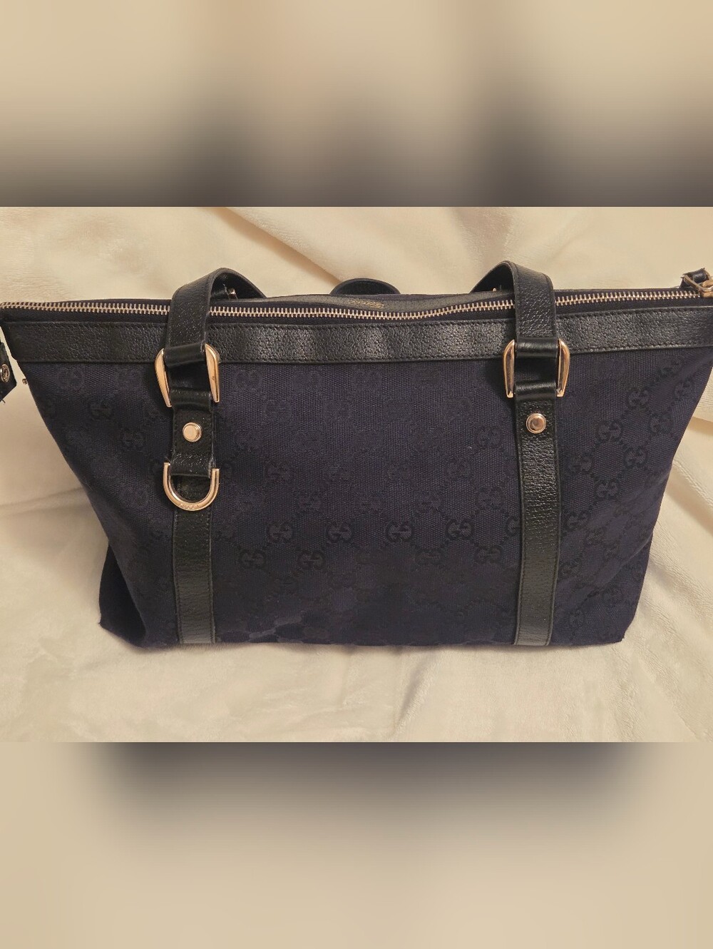 Authentic Gucci GG Black Canvas Abbey Zip Tote Shoulder Gold Hardware Bag - Picture 7 of 15